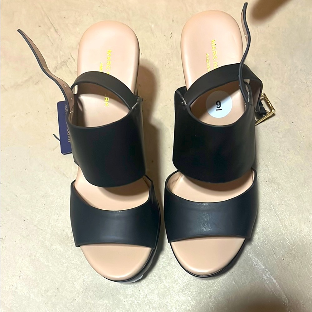 Black wedges